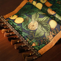 Floraler Tischläufer aus Polyester-Leinen mit buntem Muster in Grösse 35x180cm