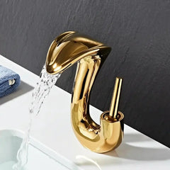 Gold Badezimmer Armatur – Messing Deck, Warm & Kalt