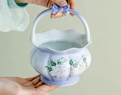Handbemalte Keramikvase im Landhausstil mit Wisteria-Design, 12.8x15.6 cm