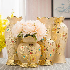 Goldene Keramikvase mit europäischem Design, Farbe: C