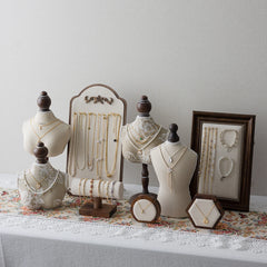 Holz Schmuckständer – Klassisches Portraitmodell