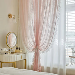 transparente prinzessinnen-vorhänge mit floralem muster und stangendurchzug, grösse 1stk w300x h260cm im luxus-wohnzimmer