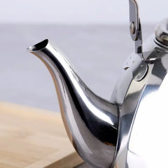 Edelstahl-Teekanne mit Filter in Silber, 2L, minimalistisches Design