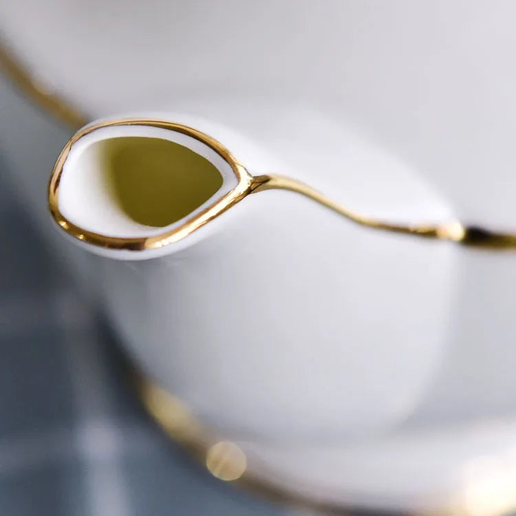 15-teiliges Bone China Kaffeeset – Elegantes Western-Design