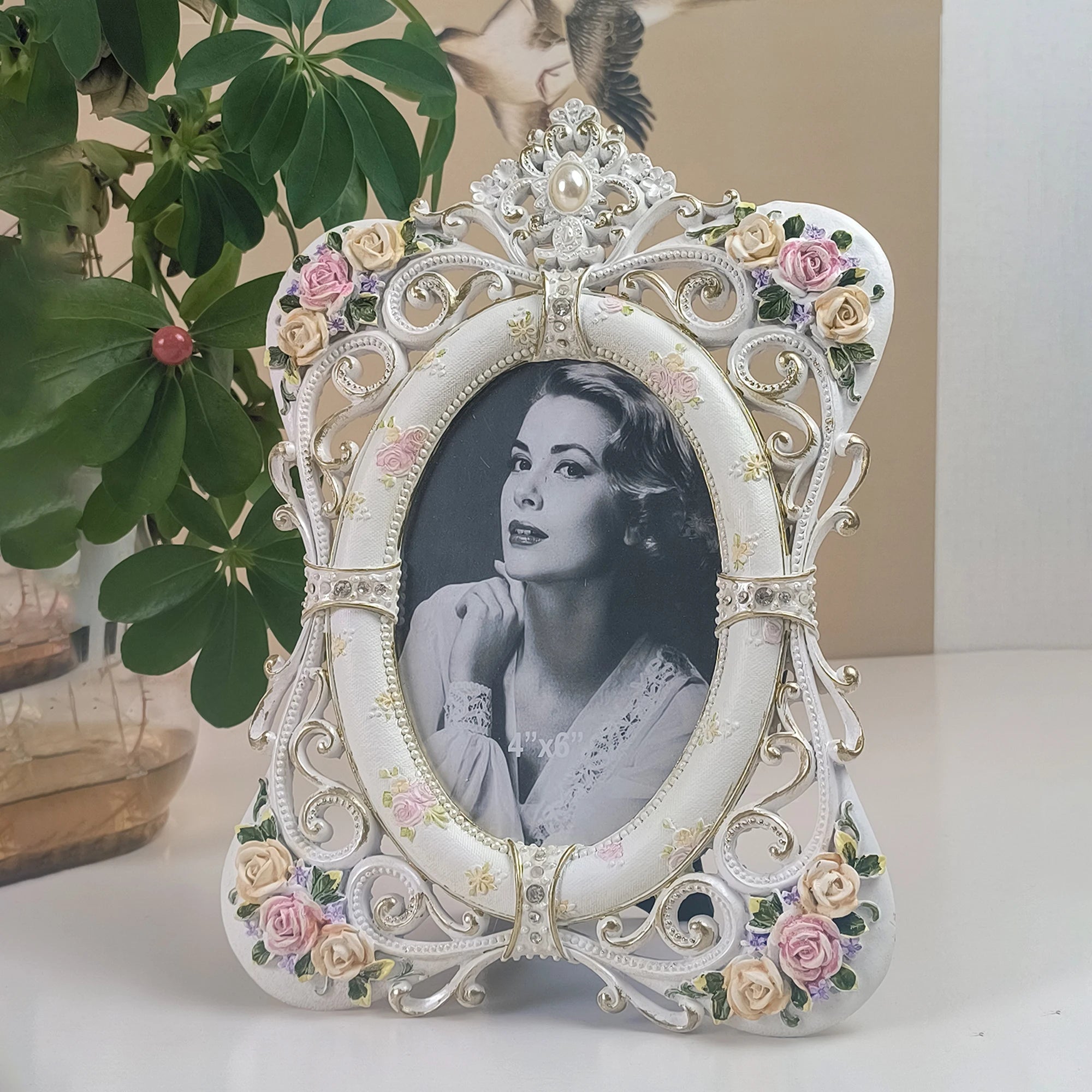 Vintage viktorianischer Resin-Fotorahmen – Klassischer runder Stil