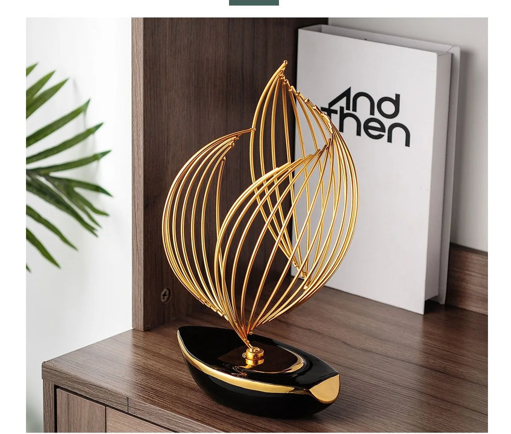 Abstrakte Skulptur aus Keramik und Metall in Grün, modern