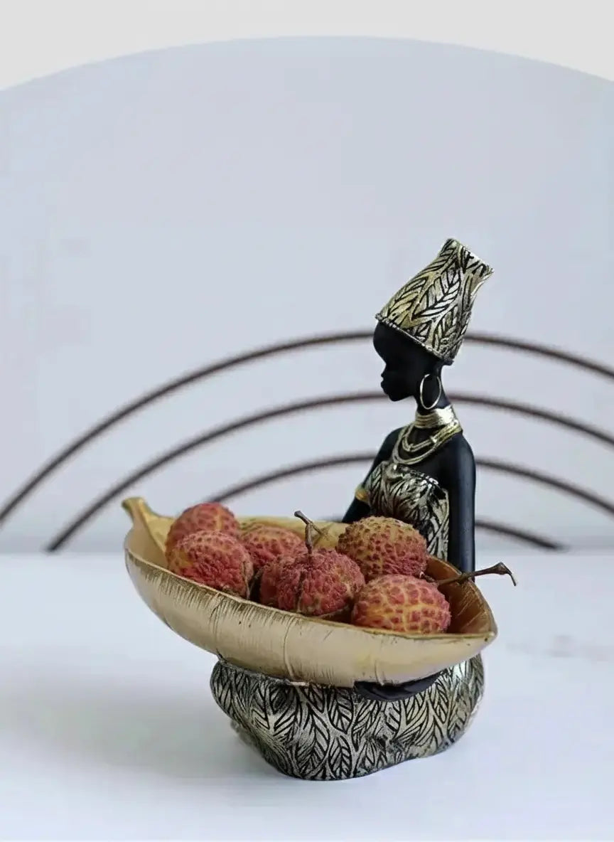 Afrikanische Frau Tablett – Modernes Design aus Harz – 10.5x12.6x20cm