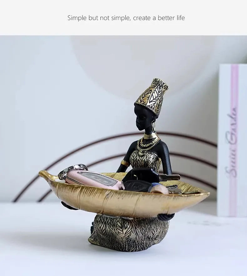 Afrikanische Frau Tablett – Modernes Design aus Harz – 10.5x12.6x20cm