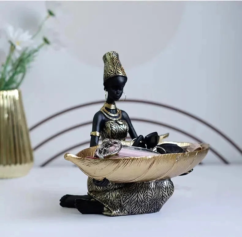 Afrikanische Frau Tablett – Modernes Design aus Harz – 10.5x12.6x20cm