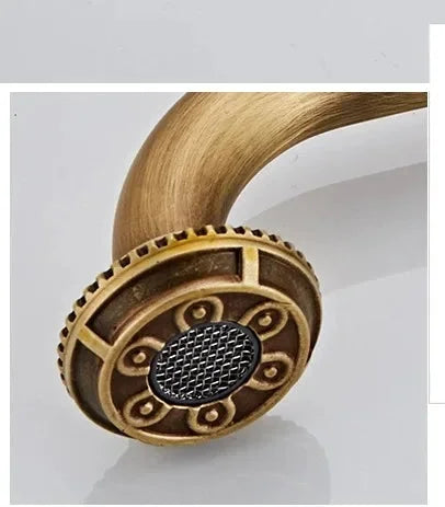 Antiker Wasserhahn – Messing Klassisch – Heiss & Kalt