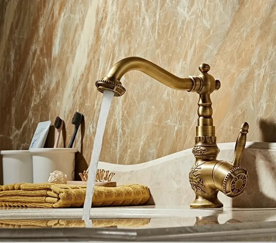 Antiker Wasserhahn – Messing Klassisch – Heiss & Kalt