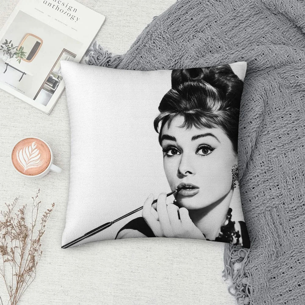 Kissenbezug aus Plüsch-Polyester, elegant mit doppelseitigem Audrey Hepburn Druck, Grösse 45x45cm