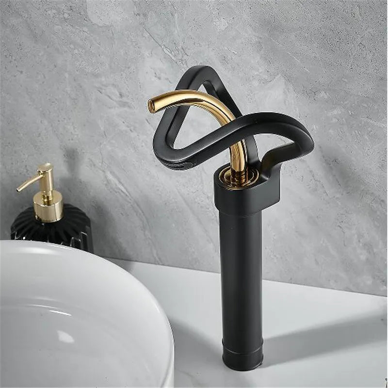 Badarmatur – Messing Design – Zeitlose Eleganz