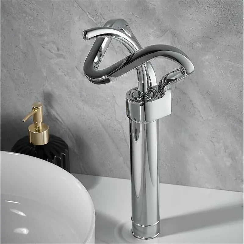 Badarmatur – Messing Design – Zeitlose Eleganz