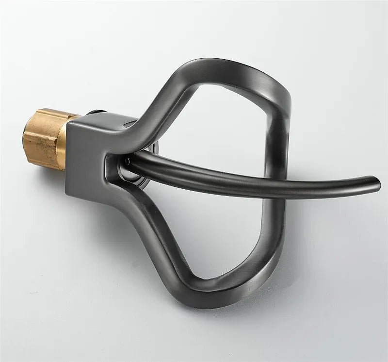 Badarmatur – Messing Design – Zeitlose Eleganz