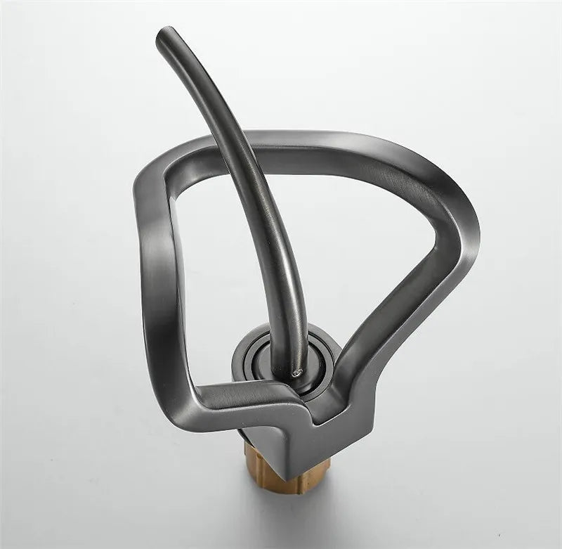 Badarmatur – Messing Design – Zeitlose Eleganz