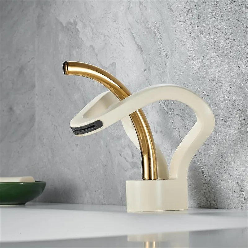 Badarmatur – Messing Design – Zeitlose Eleganz