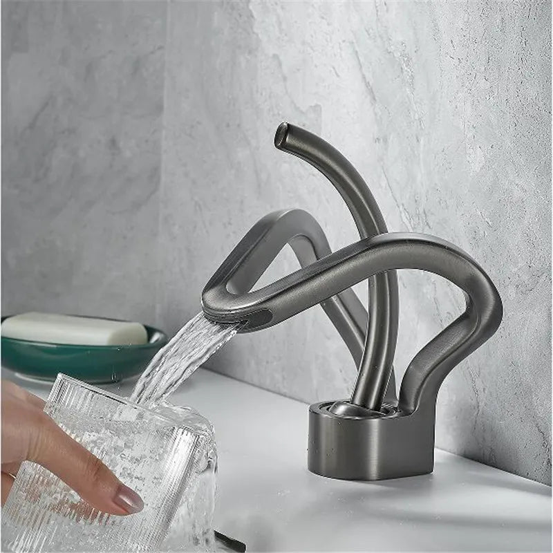 Badarmatur – Messing Design – Zeitlose Eleganz