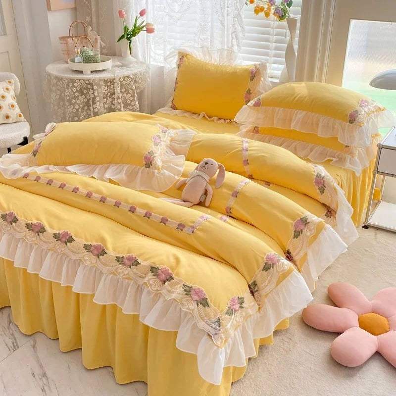 unifarbenes bettwäsche-set aus polyester in verschiedenen farben für betten in 1.5 m, 1.8 m und 2.0 m mit volantlaken