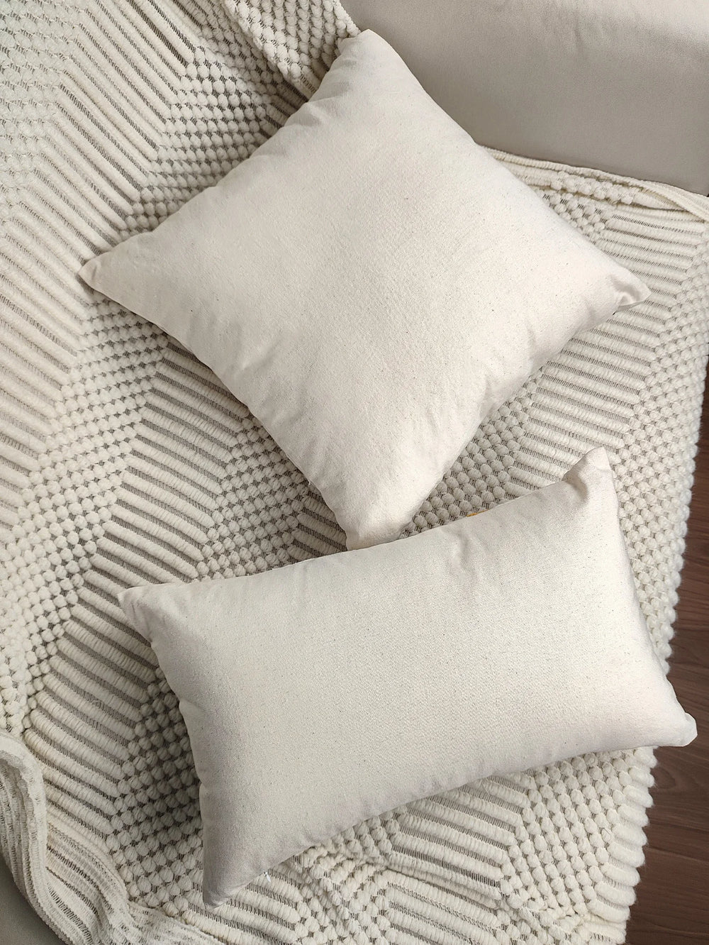 Blattbestickter Kissenbezug – Leinwanddesign – 50cm