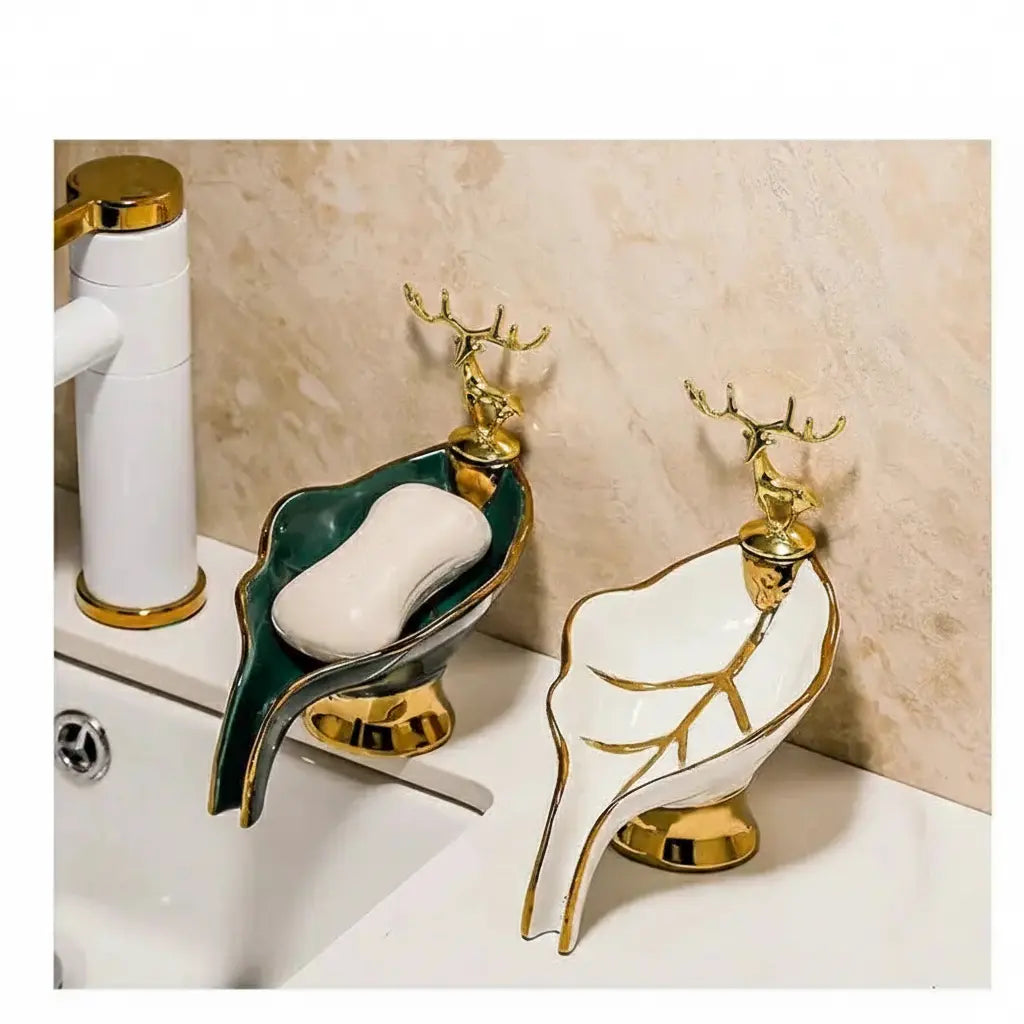 Blattförmige Seifenschale – Keramikdeko mit Hirsch