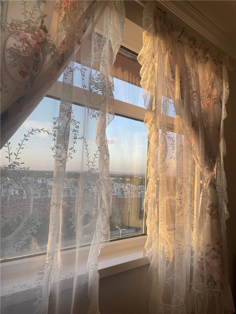 Weisse elegante Blumenvorhänge im Roman-Curtain-Stil für das Wohnzimmer, 140x130 cm, Ösenobermantel