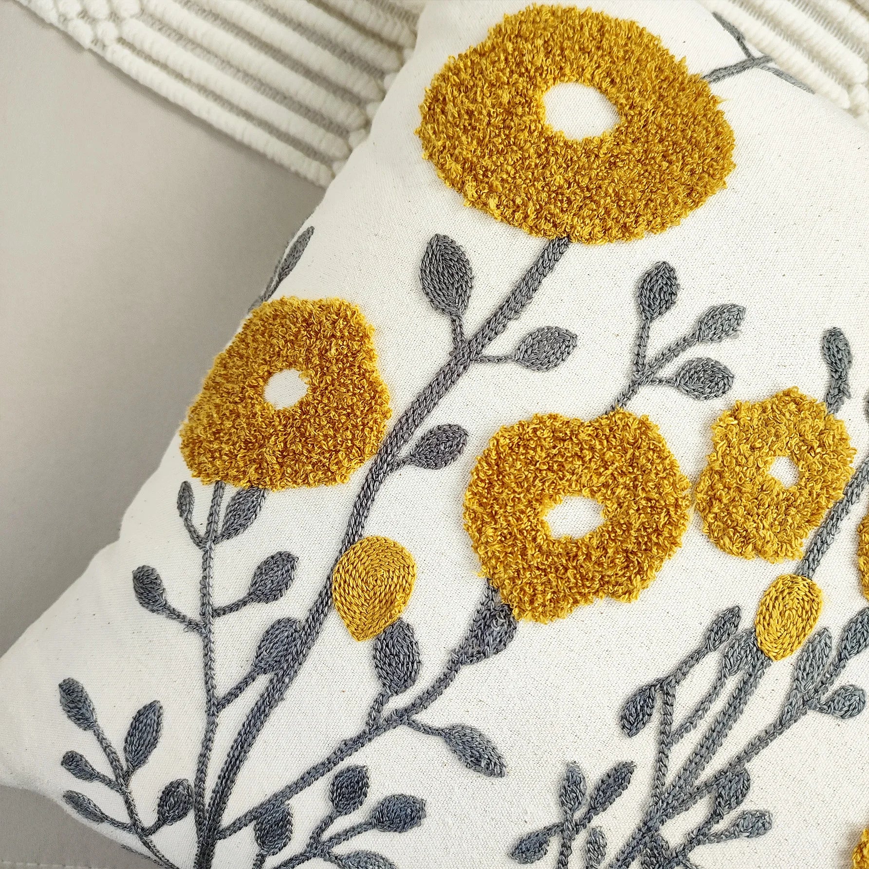 Boho Kissenbezug - Florale Stickerei - Verschiedene Grössen