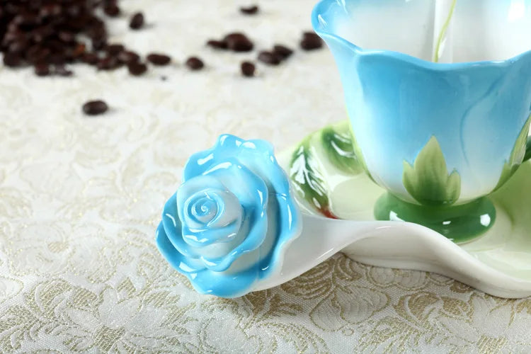 Bunte Keramiktasse – Emaille-Blume Camellia – 101-200ml