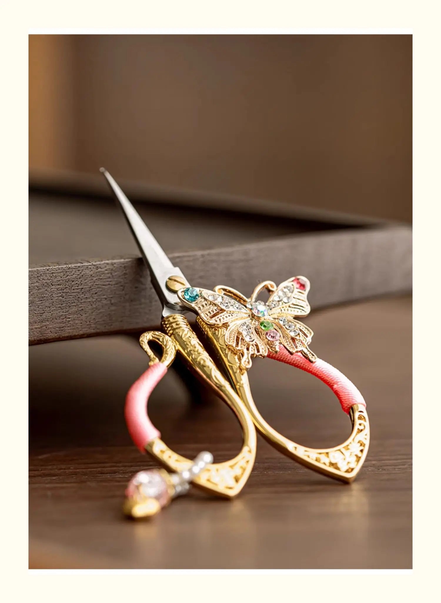 Butterfly Tee-Schere – Stilvolles Accessoire für Zuhause