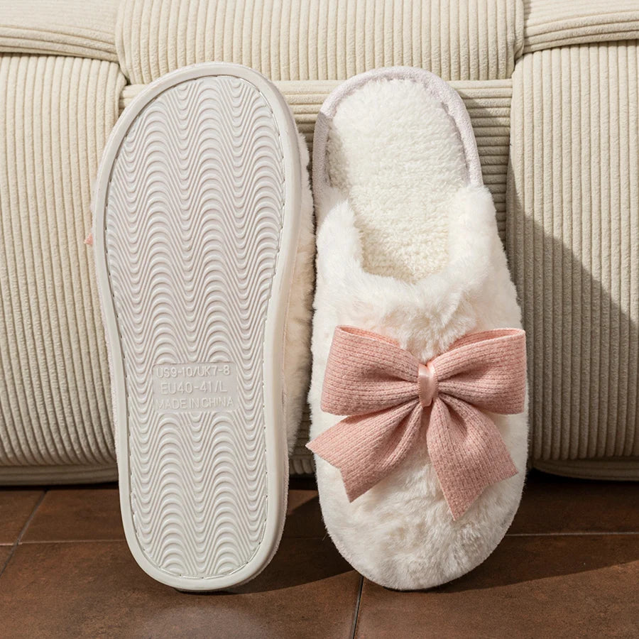 Modische Damenhausschuhe aus Polyester in Blau mit Schmetterlings-bogen und flachem Absatz, Schuhgrösse 36-37
