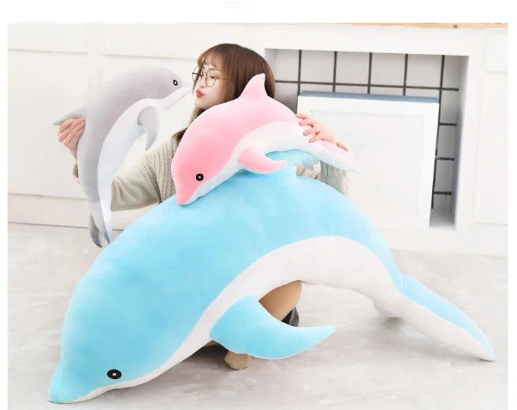 Delfin Plüschkissen, weich aus Plüsch, Farben: Blau, Rosa, Grau, Grössen: 30-140 cm, für Wohn- und Schlafzimmer.