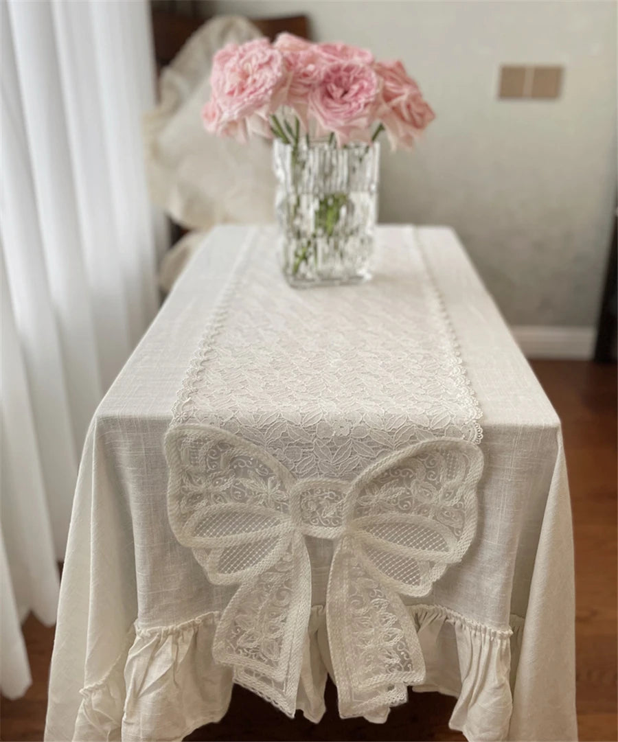 Elegante Spitzen-Tischläufer – Französisches Design – 30x190cm