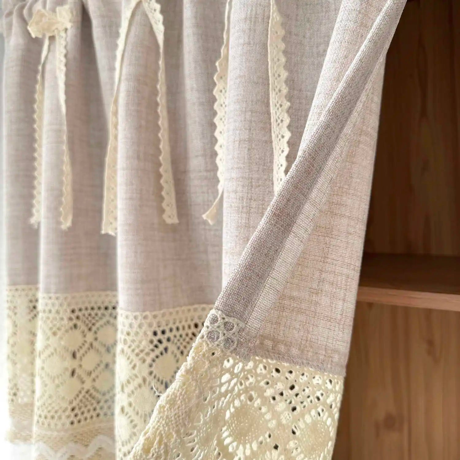 Elegante Vorhänge – Beiges Spitzen-Design – W100xH45cm bis W200xH60cm