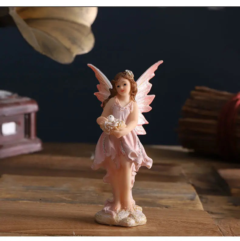 Engel-Figur – Moderne Kunst aus Harz für Zuhause