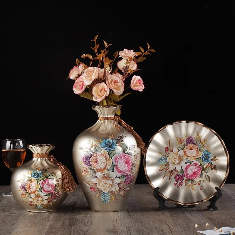 weisse europäische Keramikvasen im zeitlosen Stil für das Wohnzimmer