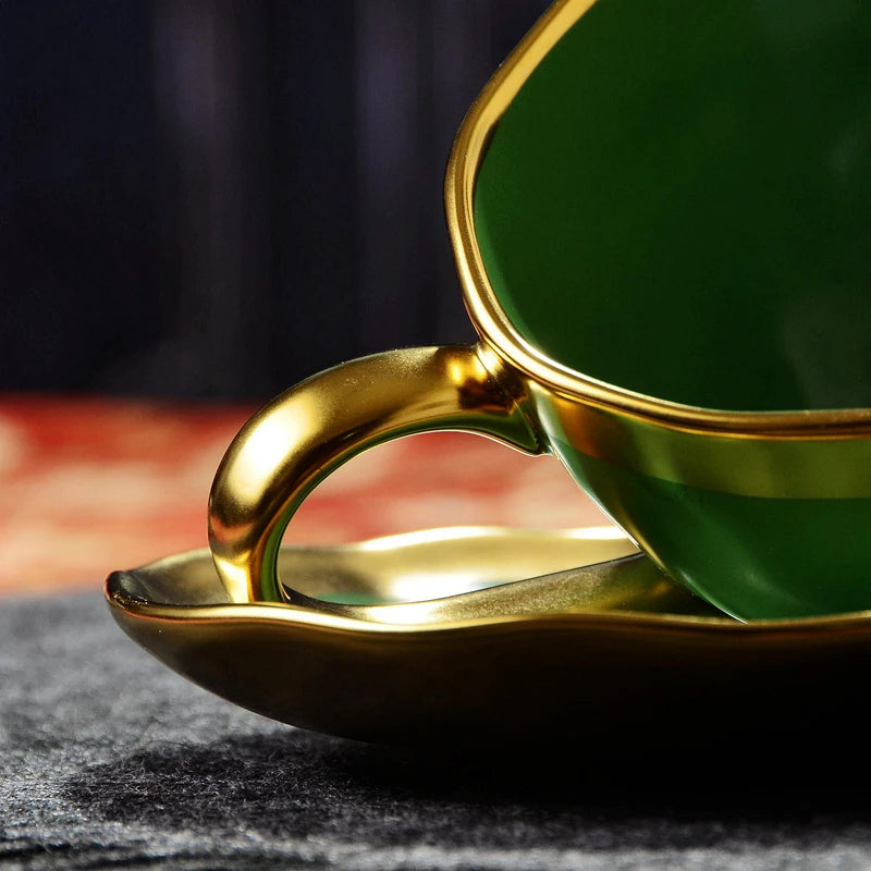 Europäisches Gold-Keramik-Kaffeeset – Elegantes Design 200ml