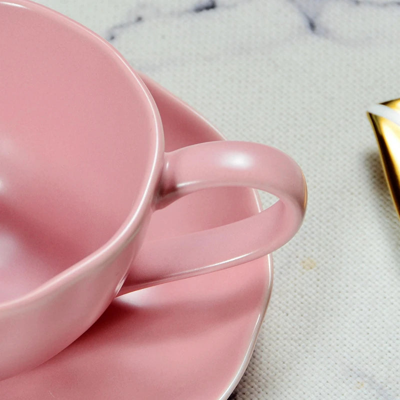 Europäisches Gold-Keramik-Kaffeeset – Elegantes Design 200ml