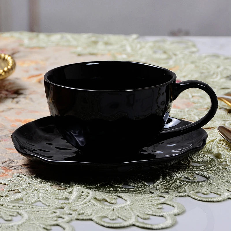 Europäisches Gold-Keramik-Kaffeeset – Elegantes Design 200ml