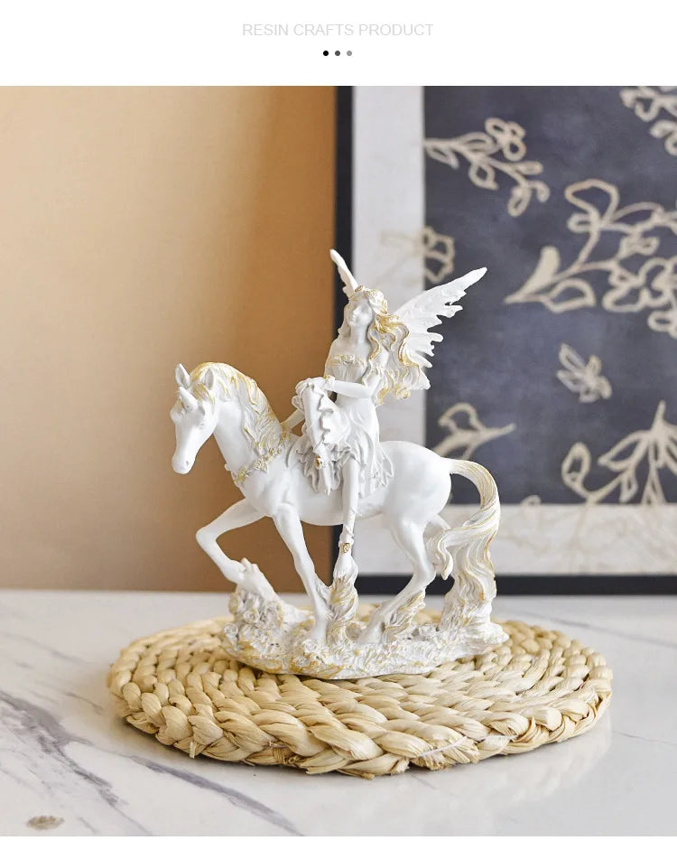 Feen-Skulptur – Handgefertigte Figur aus Harz – Raumdekoration