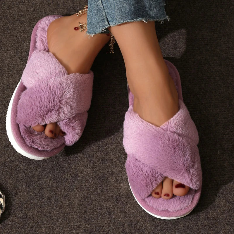 Flauschige Pantoffeln – Kuscheliges Pelzdesign – Ideal für Innen
