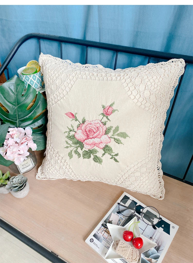 Florales Kissenbezug – Baumwollstickerei – 45x45cm