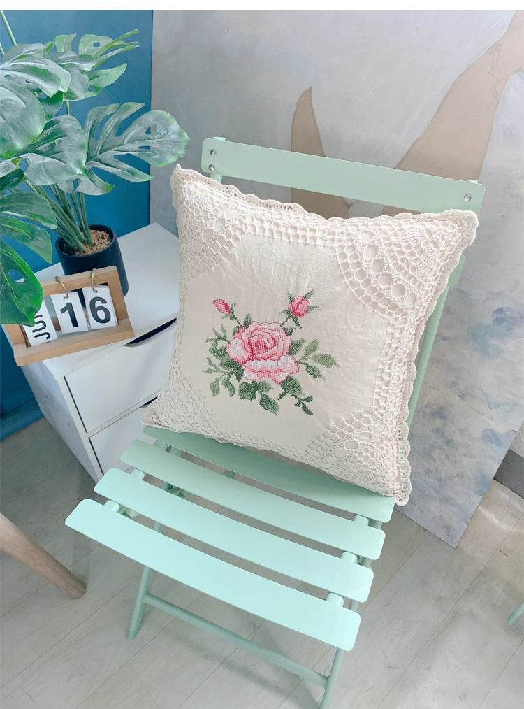 Florales Kissenbezug – Baumwollstickerei – 45x45cm