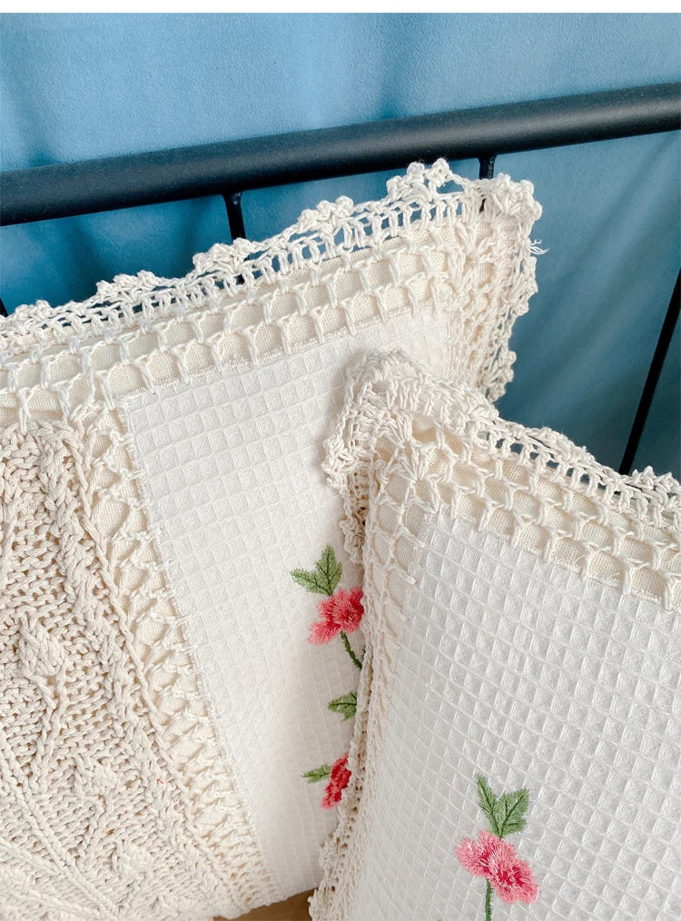 Florales Kissenbezug – Baumwollstickerei – 45x45cm