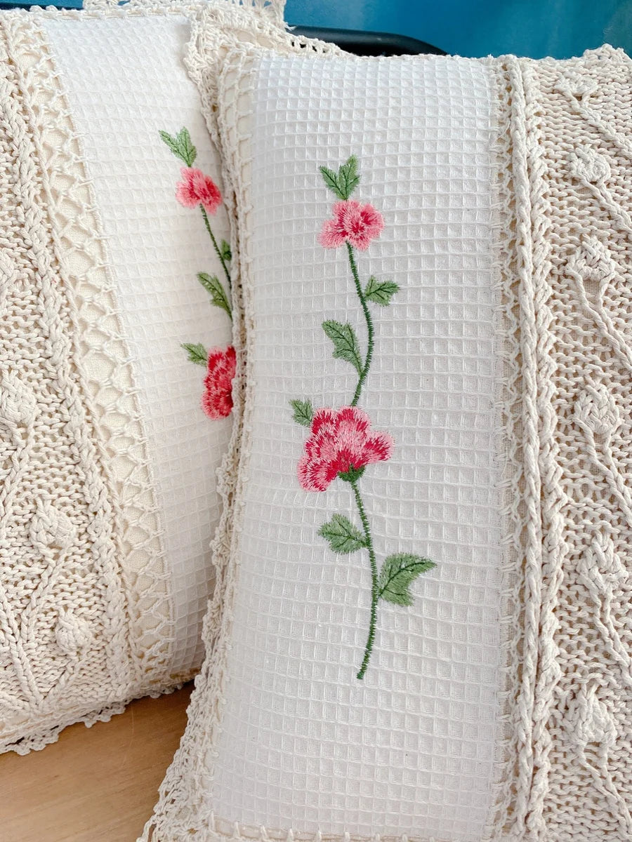 Florales Kissenbezug – Baumwollstickerei – 45x45cm