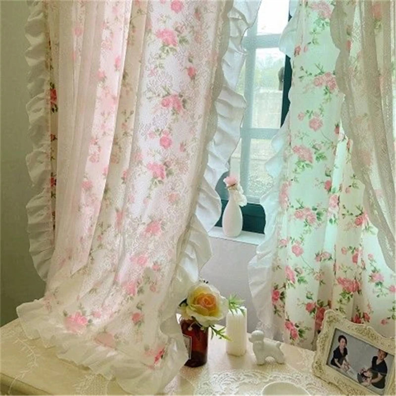 Französische Vorhänge, doppellagig, Spitze, Blumenmuster, Erkerfenster, rosa