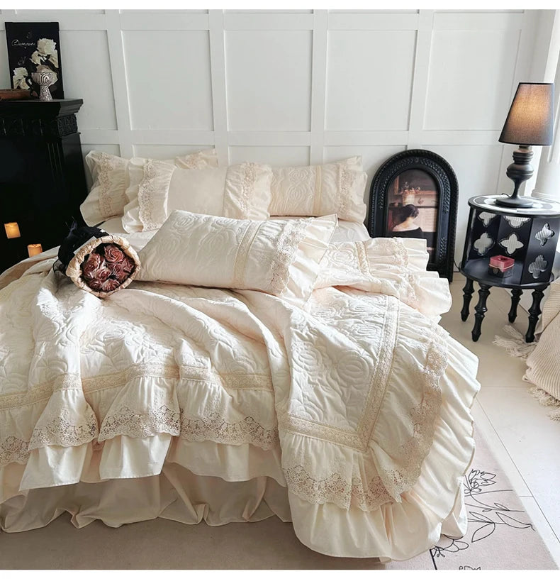 Gesteppte Bettdecke Set – Vintage Spitze Baumwolle – Verschiedene Grössen