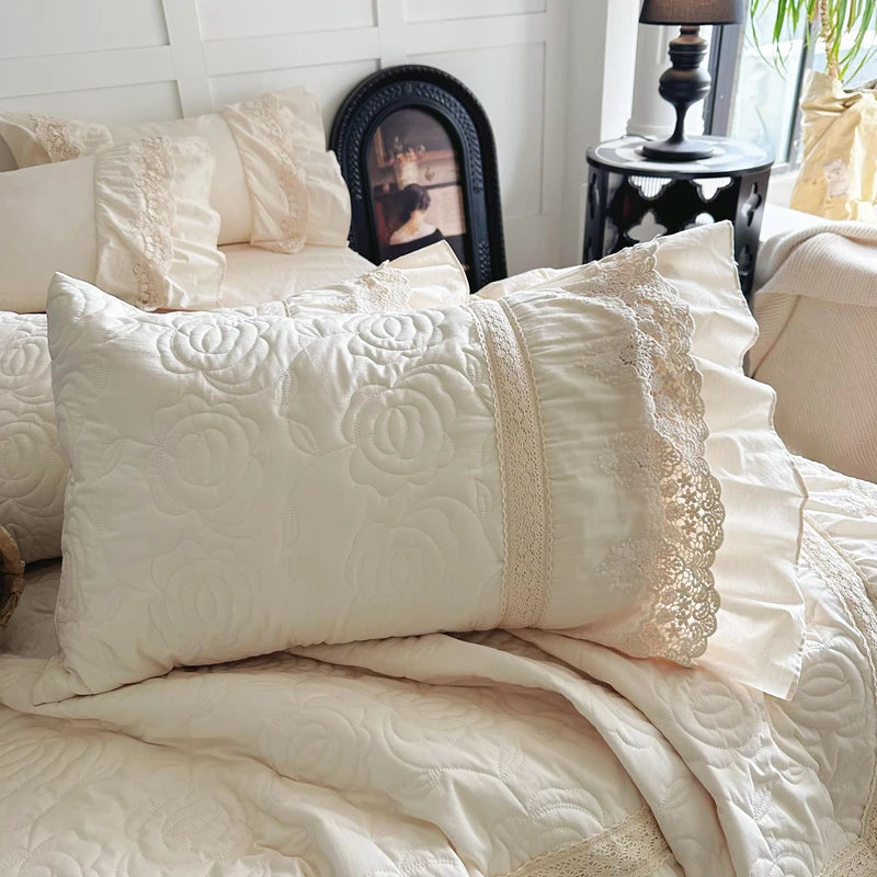 Gesteppte Bettdecke Set – Vintage Spitze Baumwolle – Verschiedene Grössen