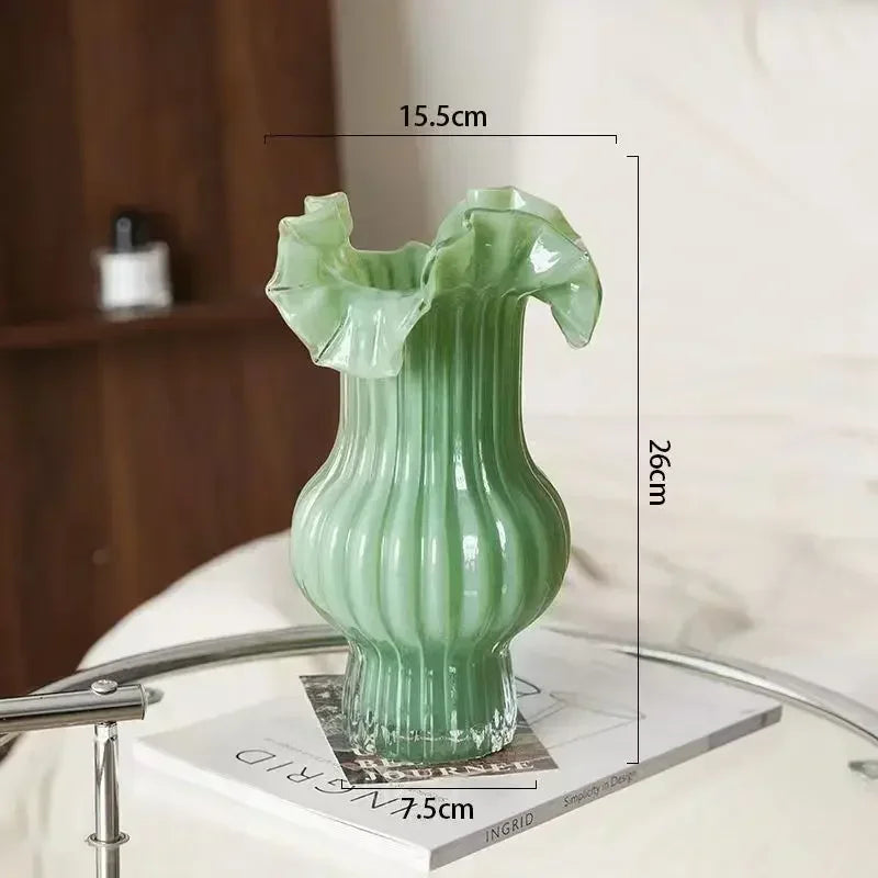 Glasvase – Faltenrock Stil – Tischornament