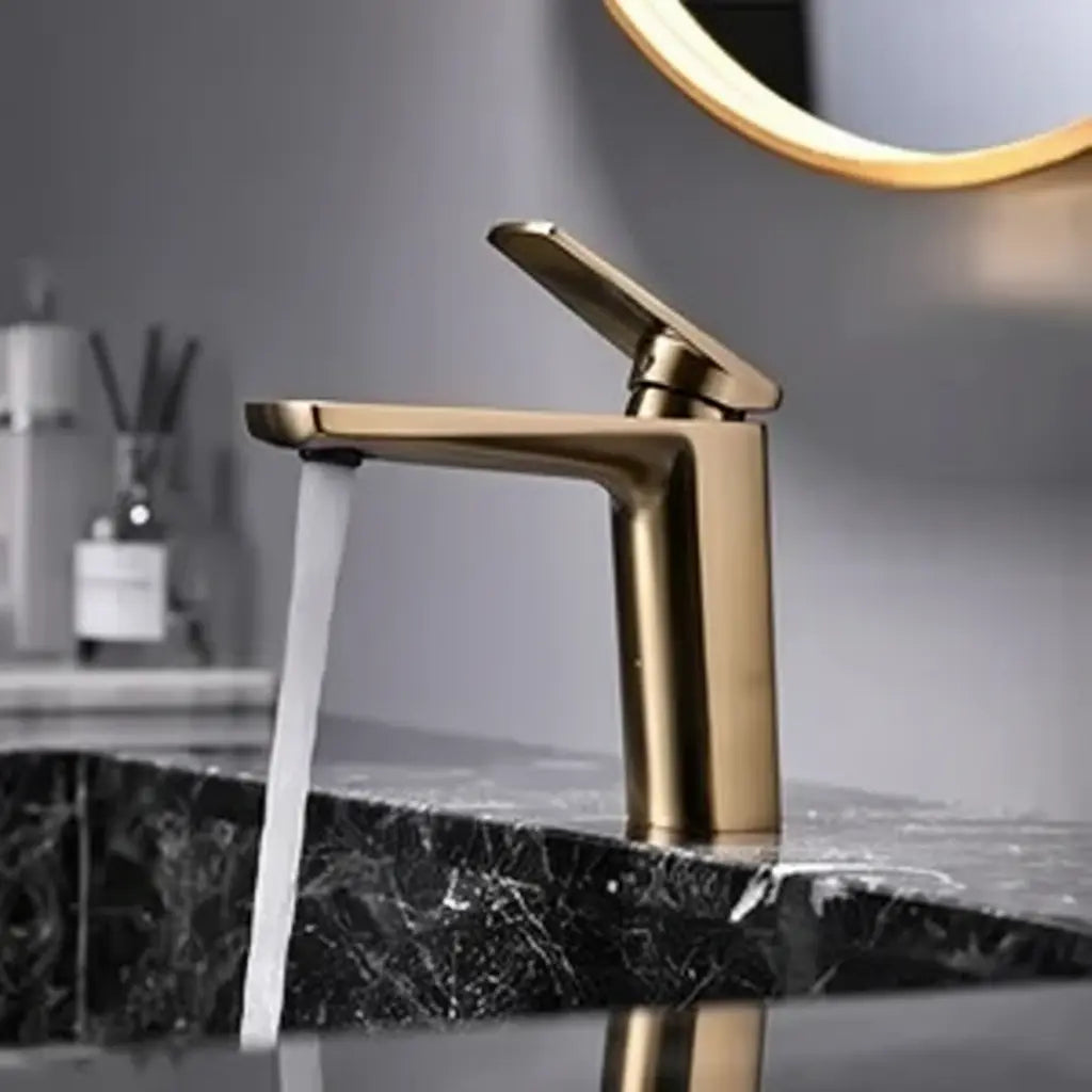 Gold-Duschsystem – Messing-Design – Höhenverstellbar