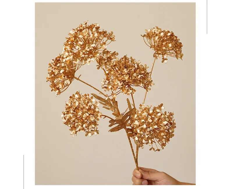 Goldene Blumenarrangement – Stilvolle Seide – 67-84 cm